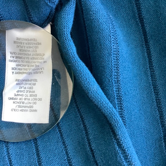 Cleo sleeveless midi dress with a textured pattern. - Picture 5 of 5